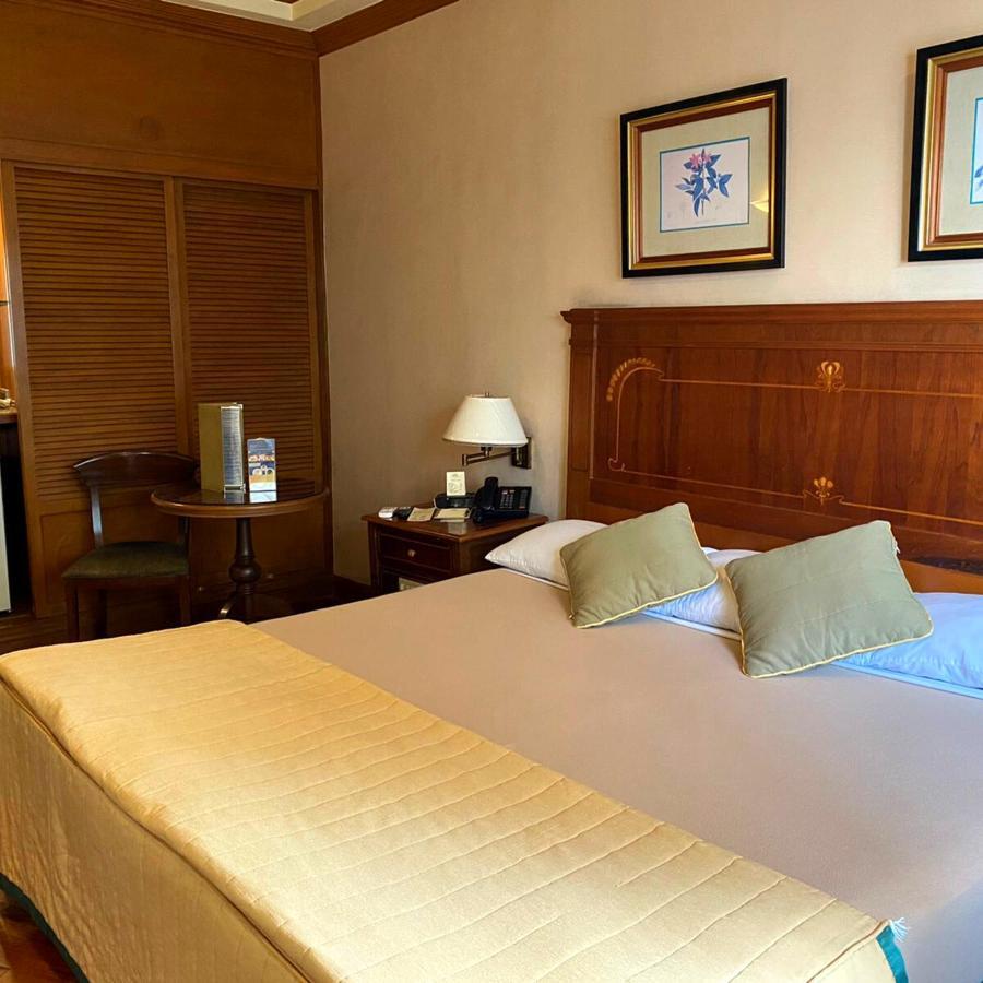 Herald Suites San Pedro Makati Exterior foto
